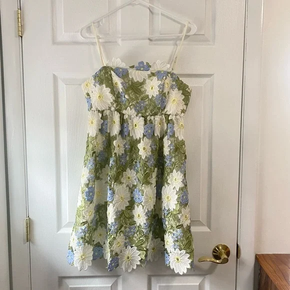 Mestiza New York Floral Lace Scolloped Cataleya Mini Formal Summer Dress - Picture 2 of 14